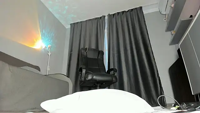 emy_lovee 现场XXX聊天