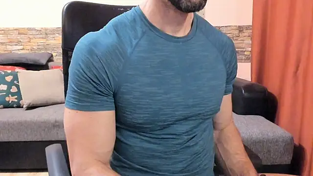 HotHunkTrainer লাইভ XXX চ্যাট