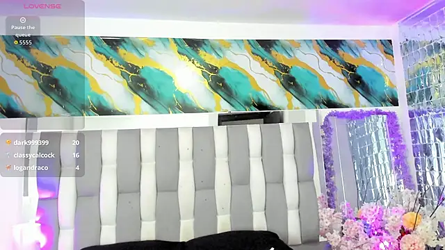 Chat +18 de IsaDiiaz ao vivo