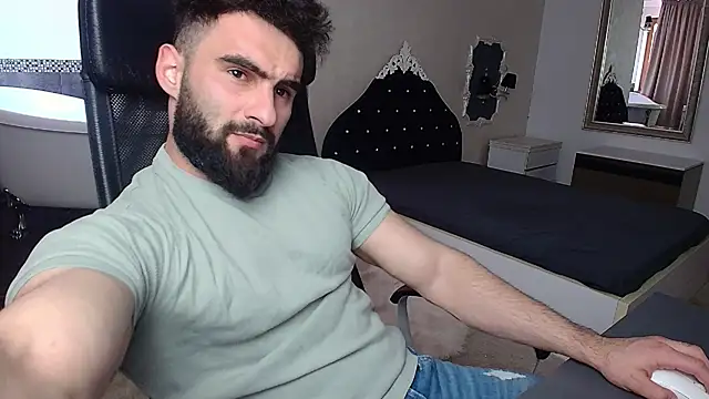 MicahLane Chat XXX in diretta