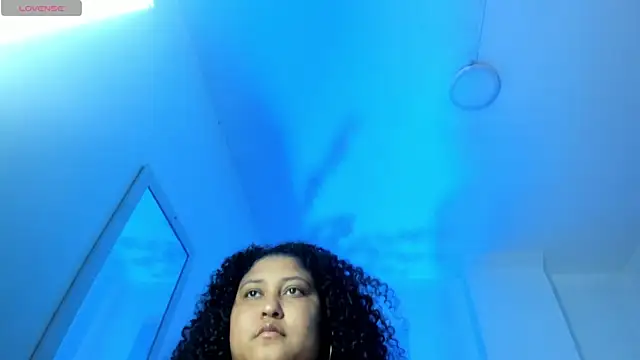 Chat XXX en directo de Ayliinn_