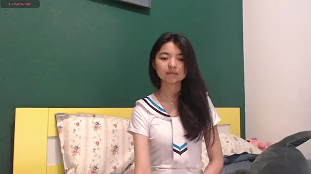 Shy_Kira's Live XXX Chat