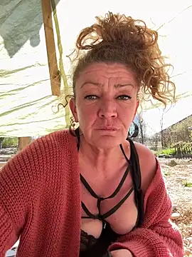 Pertunjukan Kamera Web Milf-Gabi