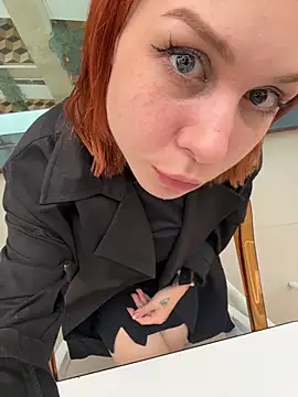 RosieSecret's Live XXX Chat