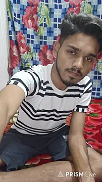 xtubelucky webkamerás műsora