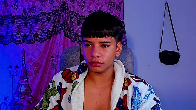 Онлайн чат XXX Aless_bigg