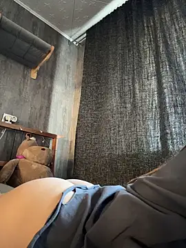 Chat +18 de KishaMur ao vivo