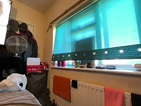 Chat XXX en directo de Tattooednakedguy