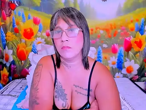 indianroxy: απευθείας συνομιλία ΧΧΧ