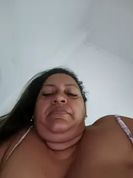 Chatroom XXX en direct de violetpolo