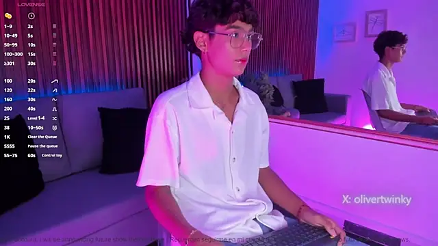 Oliver20__ live XXX chat