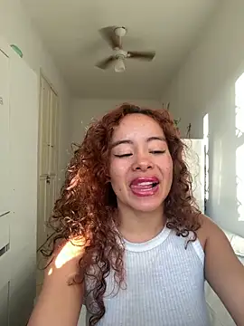 Chat XXX en directo de Marie_Rose