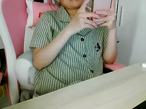 lucienguyen Show Webcam