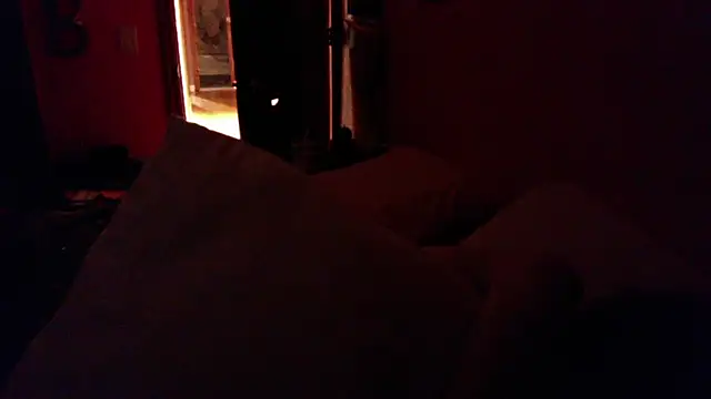 Teddy4420: διαδικτυακό σόου στην κάμερα