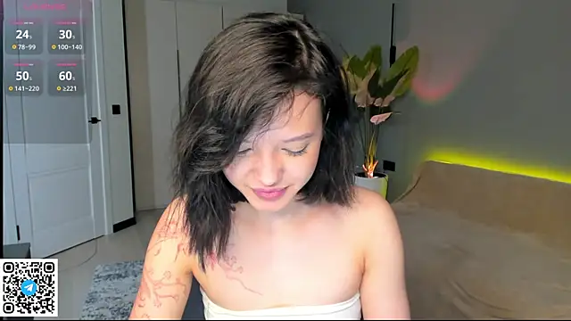 RikoAsada's Live XXX Chat