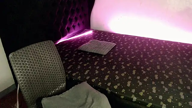 YOURFAVDOLLYXXX_ Webcam-Show