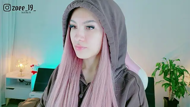 cuteezoe's Live XXX Chat