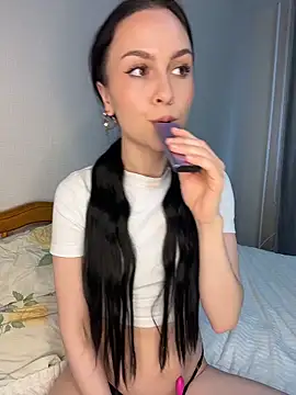 MonicaMercer's Live XXX Chat