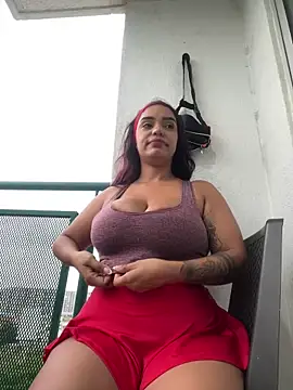 Sara-77 élő XXX-chatje