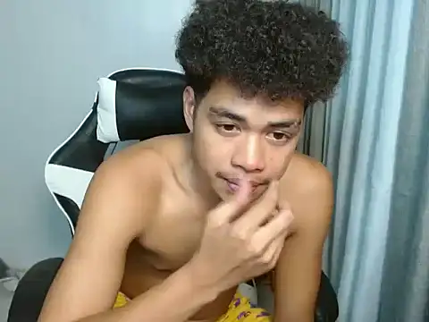curlyasian_njxx Pertunjukan Webcam
