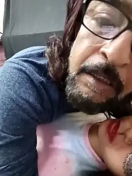 KumarSilencesex21: διαδικτυακό σόου στην κάμερα