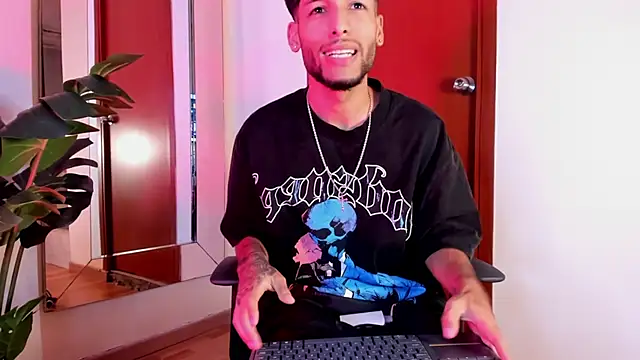 Thiagoferreti 网络视讯表演