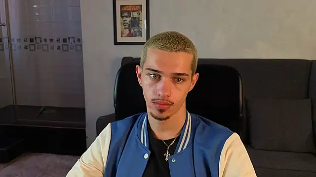 دردشة KaydenDrew الجنسية المباشرة