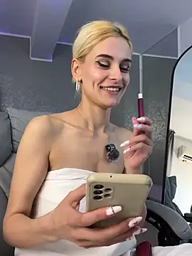 SelenaDazeのライブXXXチャット