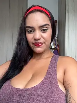 Sara-77 Show in webcam