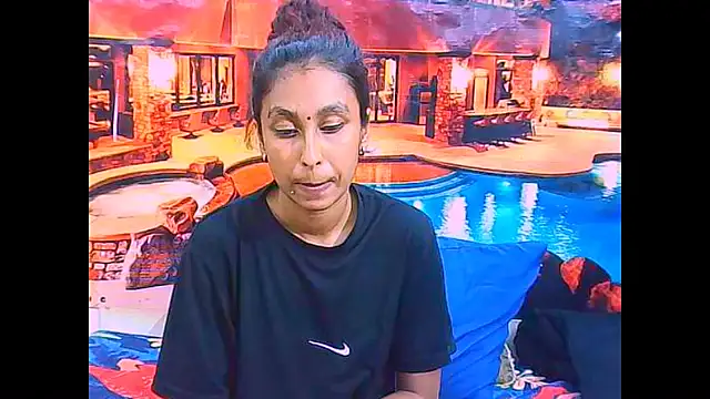IndianSexyButt live XXX chat