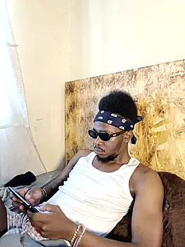 69_SINNS 即時 XXX 聊天