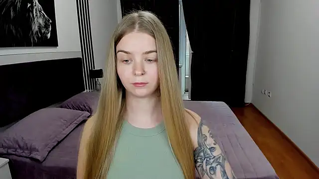 SirenaDoll's Live XXX Chat