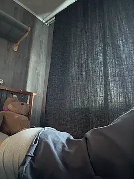 Chat +18 de KishaMur ao vivo