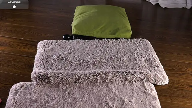 KnittedGoo Chat XXX live