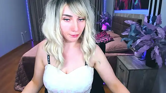 Chat XXX en directo de MilenaBlossom