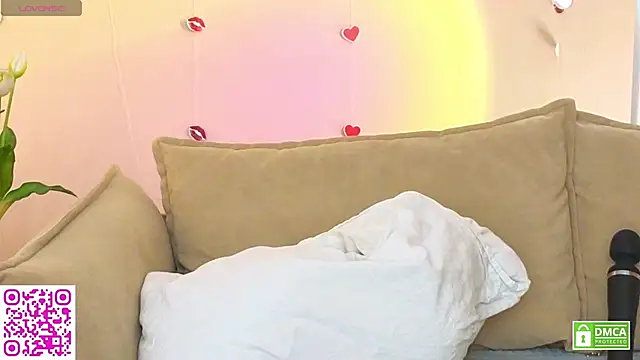 Chatroom XXX en direct de OliviaKis_