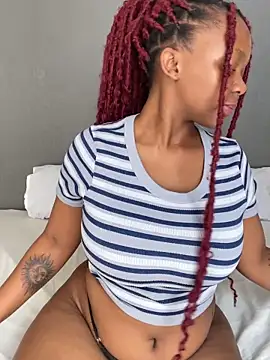 Jazmine-Blue Adlı Modelin Canlı XXX Sohbeti