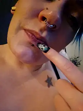 Chatroom XXX en direct de PinkTheHawk