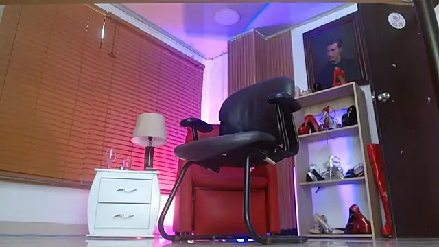 paola_xm Chat XXX in diretta