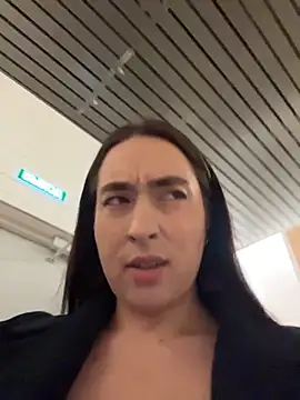 Holly_Play Live XXX-chat