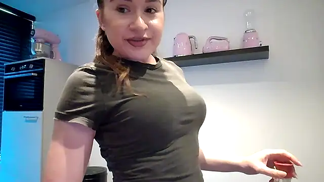 avajade: онлайн-секс-чат