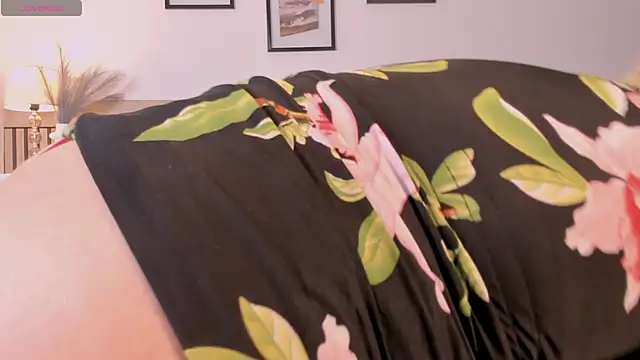 Chatroom XXX en direct de Lucy_Milf_68