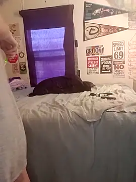 snowbird1117 Show Webcam