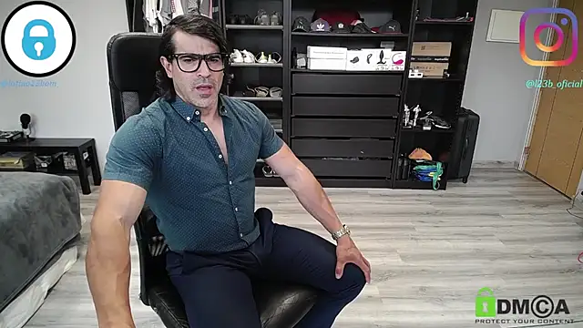 latinoo23bom Pertunjukan Webcam