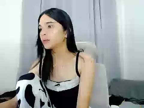 allaboutlara_ Show Webcam