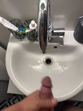 Show modela frenchpeds na web-kameri