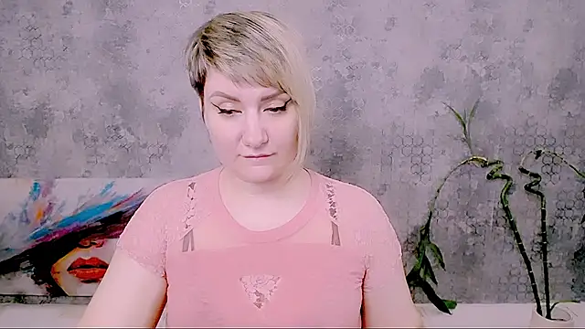 Djullia Live XXX-Chat