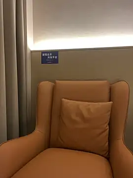 mo-mo-69's Live XXX Chat