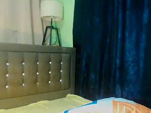 GoldenCumTYRA 在線直播表演