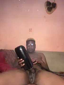 Maskman941 网络视讯表演